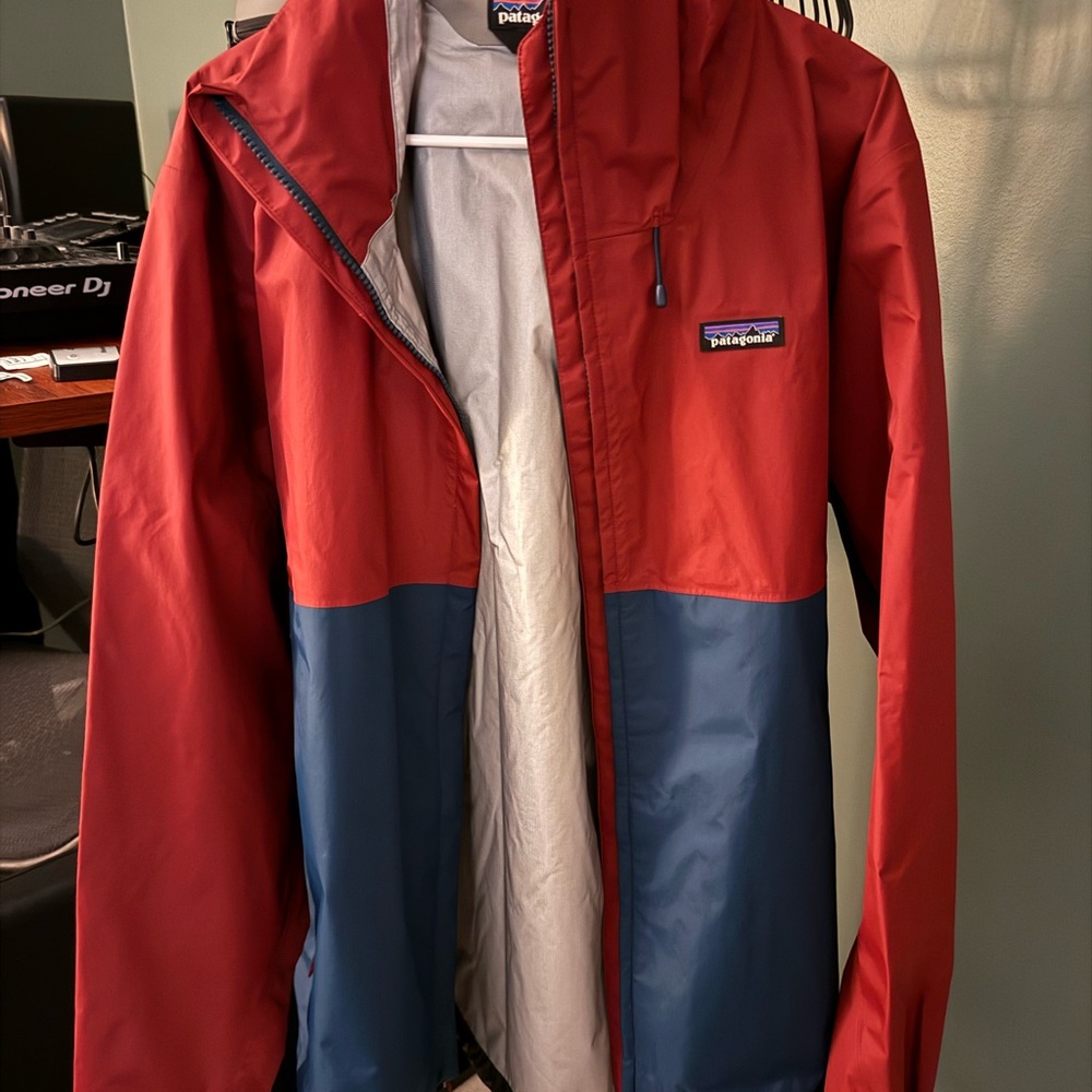 Patagonia Men’s Red and Navy Two-Tone Raincoat